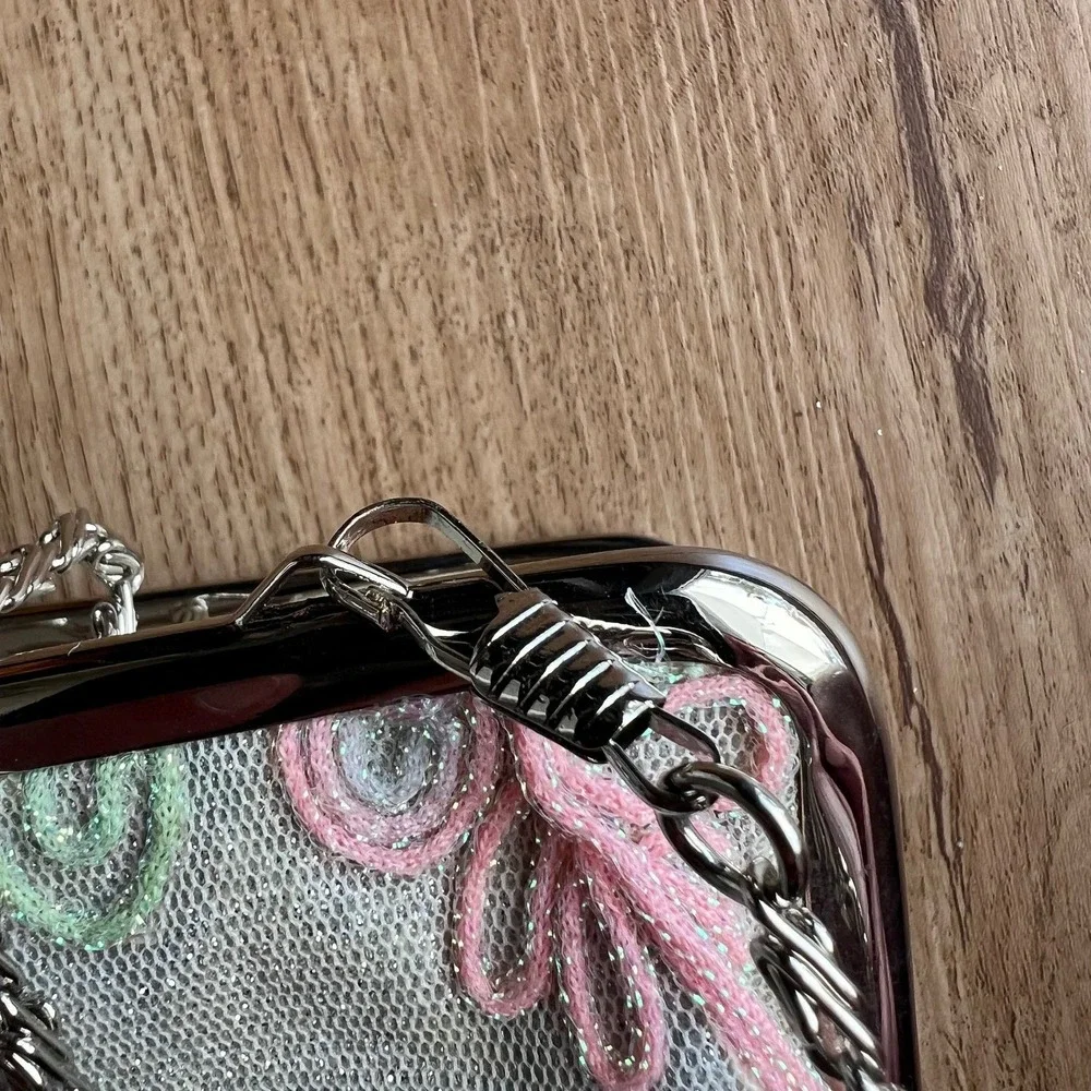 Vintage Anna Sui Y2K Pastel Embroidered Sequin Kiss-Lock Chain Clutch Purse Flor